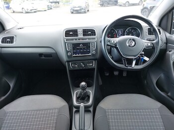 Used Volkswagen Polo 2017 for sale - 78647648: Photo