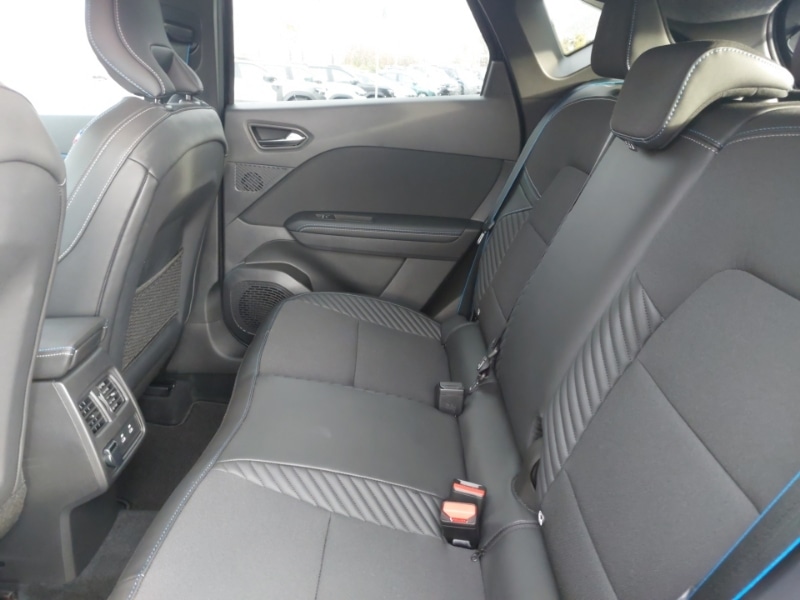 Used Renault Captur 2024 for sale - 76560275: Photo 6