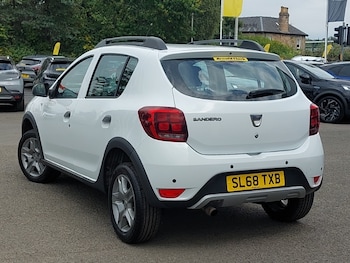 Used Dacia Sandero Stepway 2018 for sale - 79517296: Photo