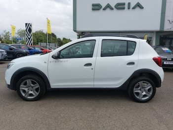 Used Dacia Sandero Stepway 2018 for sale - 79517296: Photo