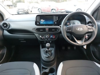 Used Hyundai i10 2025 for sale - 77123228: Photo