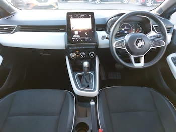 Used Renault Clio 2021 for sale - 76639493: Photo