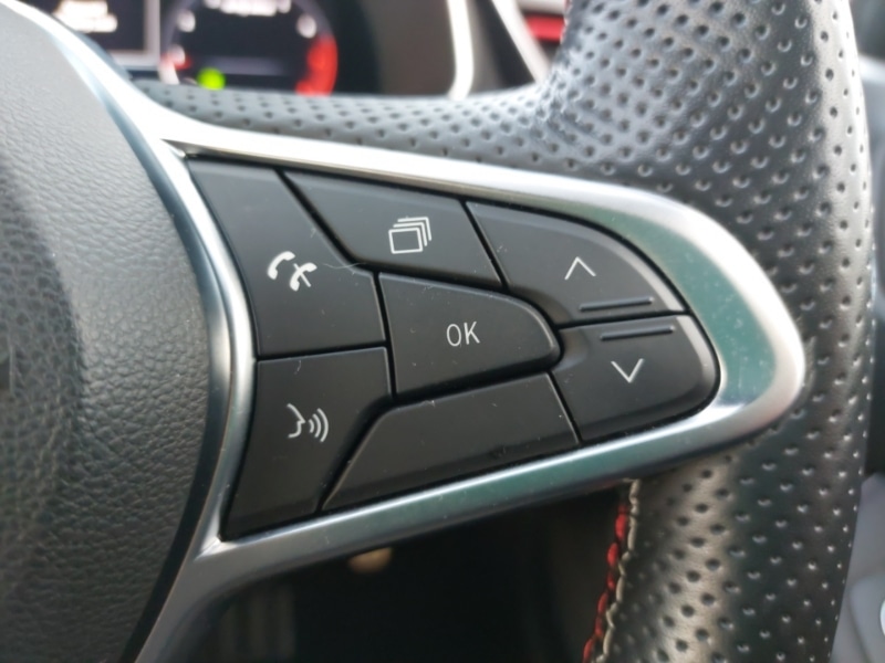 Used Renault Clio 2023 for sale - 76920404: Photo 17