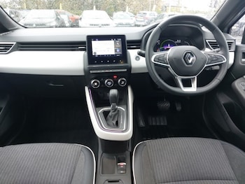 Used Renault Clio 2022 for sale - 76699858: Photo