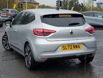 Used Renault Clio 2022 for sale - 76699858: Photo
