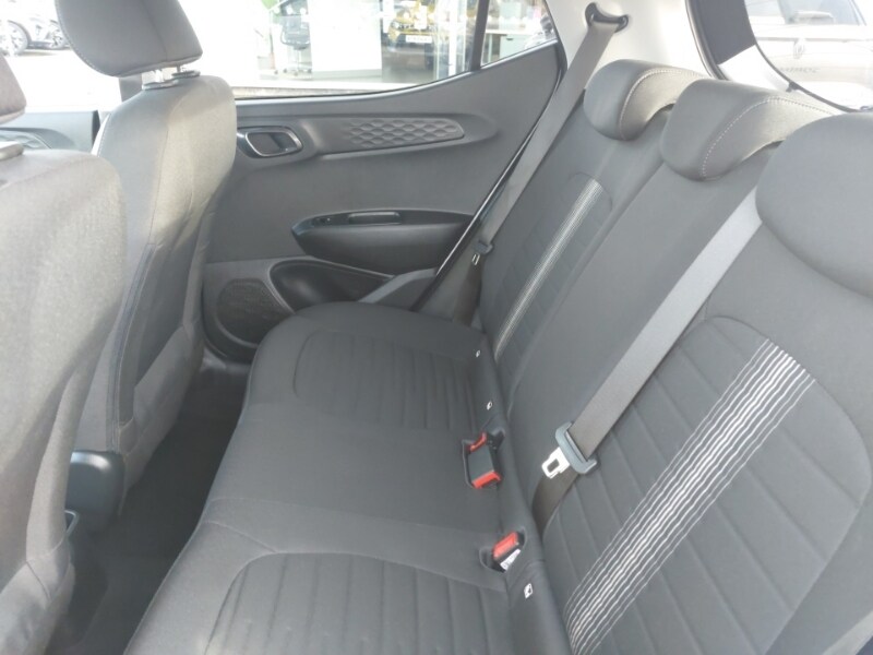 Used Hyundai i10 2021 for sale - 77580472: Photo 6