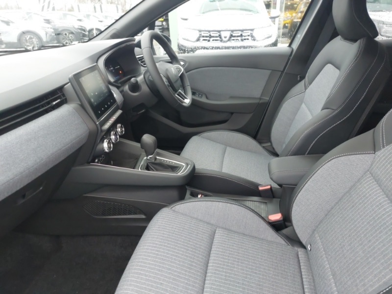 Used Renault Clio 2025 for sale - 77150354: Photo 5