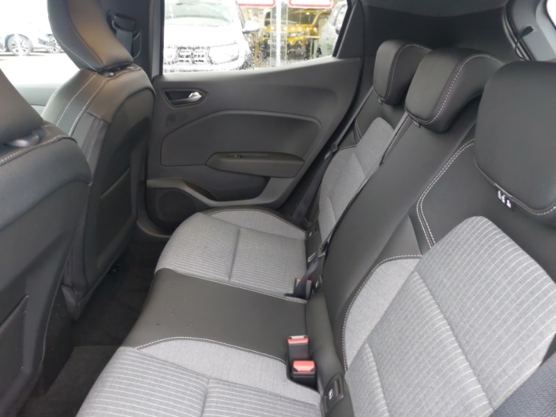 Used Renault Clio 2025 for sale - 77150354: Photo 6