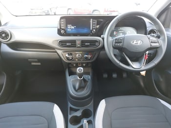 Used Hyundai i10 2025 for sale - 77123212: Photo