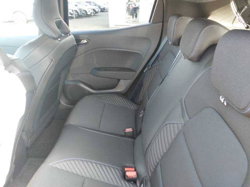 Used Renault Clio 2024 for sale - 77956733: Photo 6