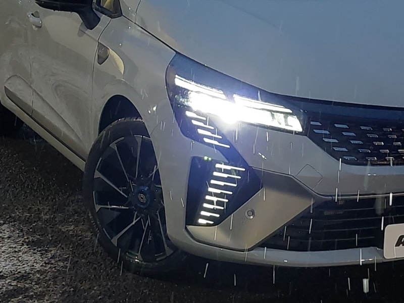 Used Renault Clio 2025 for sale - 77147055: Photo 9