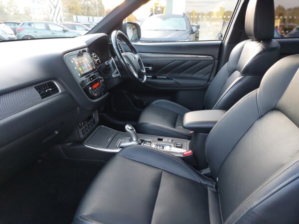 Used Mitsubishi Outlander 2018 for sale - 76244347: Photo 5