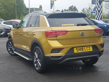 Used Volkswagen T-Roc 2018 for sale - 78661101: Photo