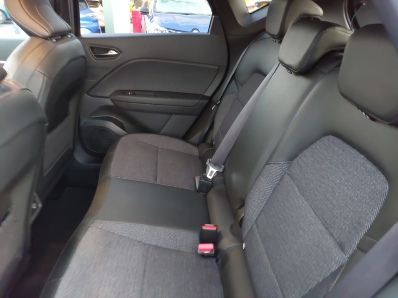 Used Renault Captur 2023 for sale - 77265724: Photo 6