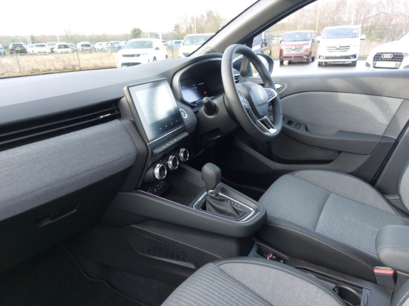 Used Renault Clio 2025 for sale - 77907902: Photo 5