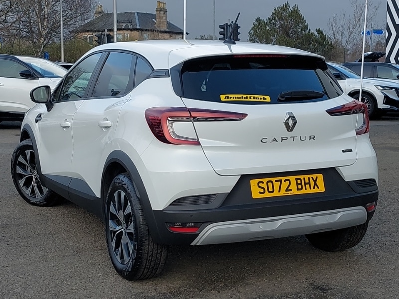 Used Renault Captur 2023 for sale - 77922663: Photo 3