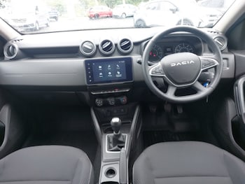 Used Dacia Duster 2023 for sale - 79061130: Photo