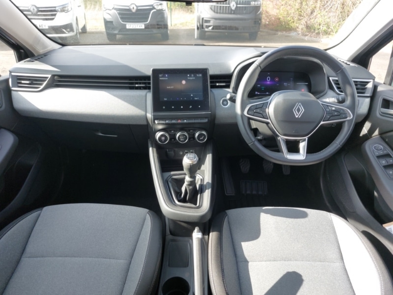 Used Renault Clio 2024 for sale - 78169730: Photo 2