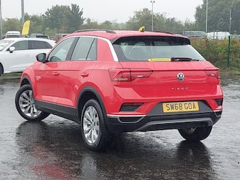 Used Volkswagen T-Roc 2019 for sale - 79707450: Photo