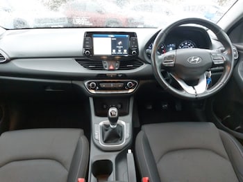 Used Hyundai i30 2018 for sale - 77338607: Photo