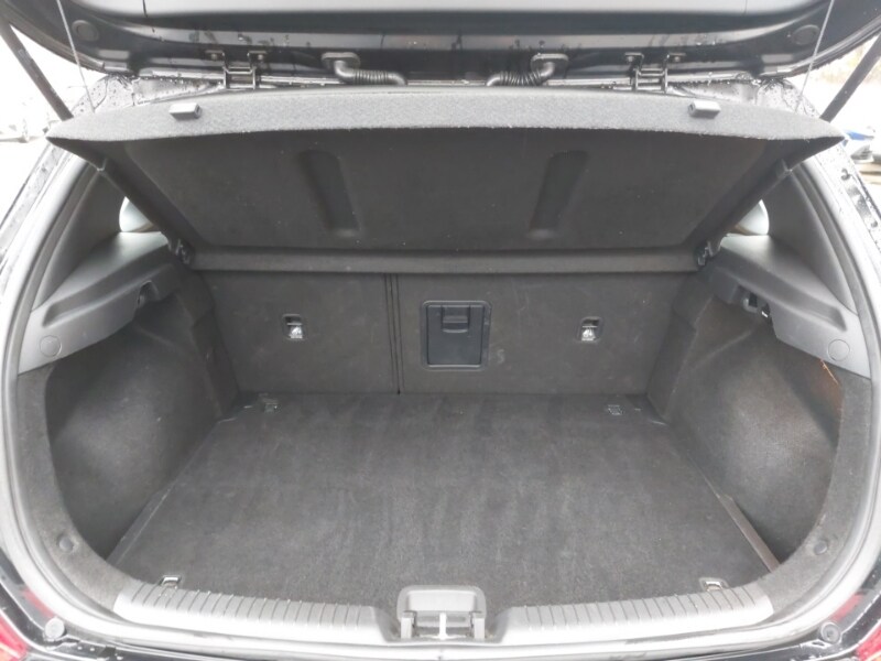 Used Hyundai i30 2018 for sale - 77338607: Photo 8