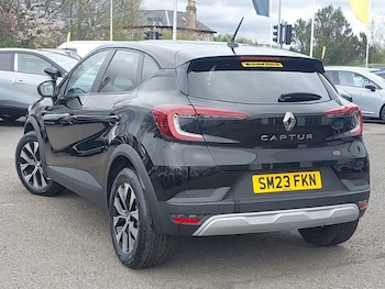 Used Renault Captur 2023 for sale - 78386728: Photo