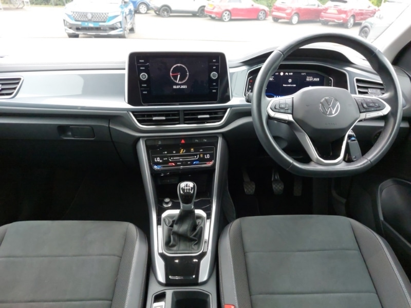 Used Volkswagen T-Roc 2022 for sale - 76071176: Photo 2