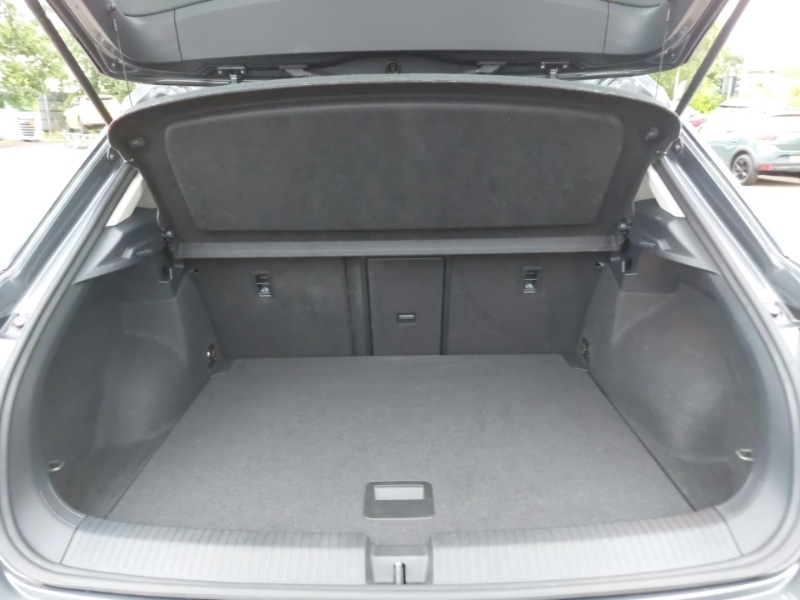 Used Volkswagen T-Roc 2022 for sale - 76071176: Photo 8