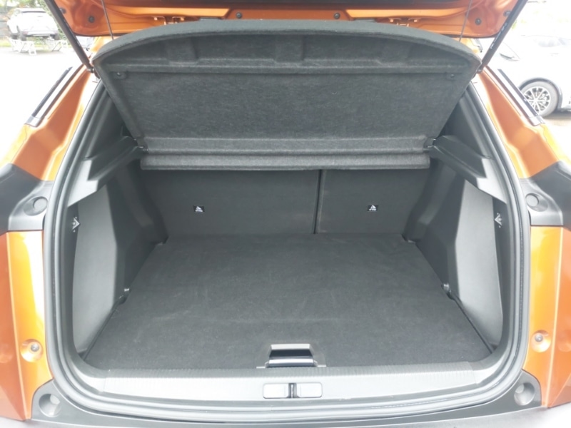 Used Peugeot 2008 2023 for sale - 76160461: Photo 8
