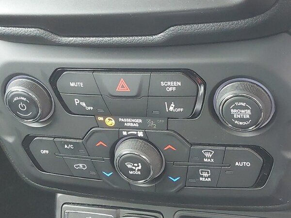 Used Jeep Renegade 2023 for sale - 76282138: Photo 15