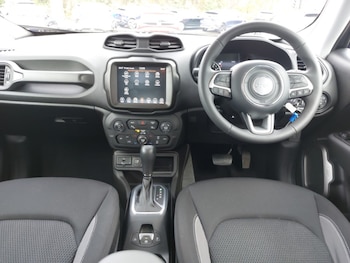 Used Jeep Renegade 2023 for sale - 76282138: Photo 2