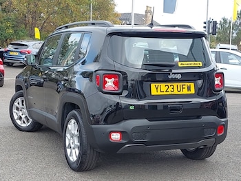Used Jeep Renegade 2023 for sale - 76282138: Photo 3