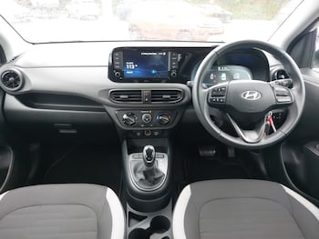 Used Hyundai i10 2024 for sale - 76150493: Photo 2