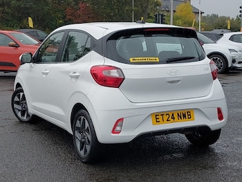Used Hyundai i10 2024 for sale - 76150493: Photo 3
