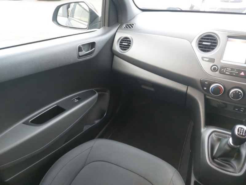 Used Hyundai i10 2018 for sale - 76471488: Photo 10