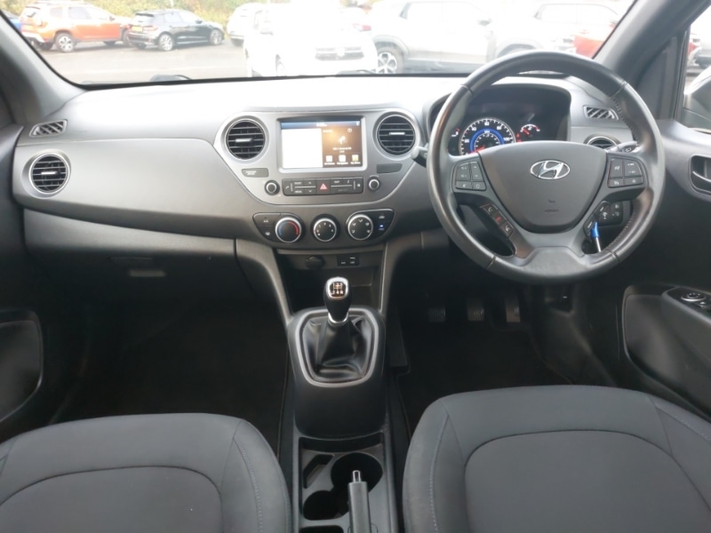 Used Hyundai i10 2018 for sale - 76471488: Photo 2
