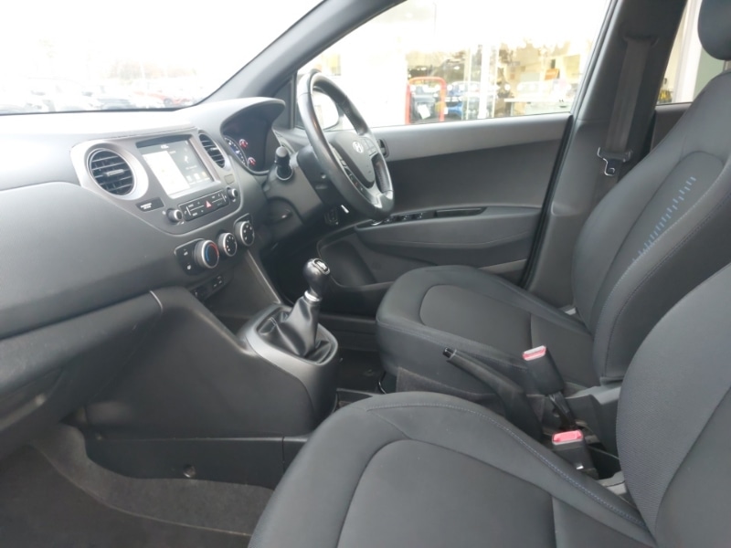 Used Hyundai i10 2018 for sale - 76471488: Photo 5