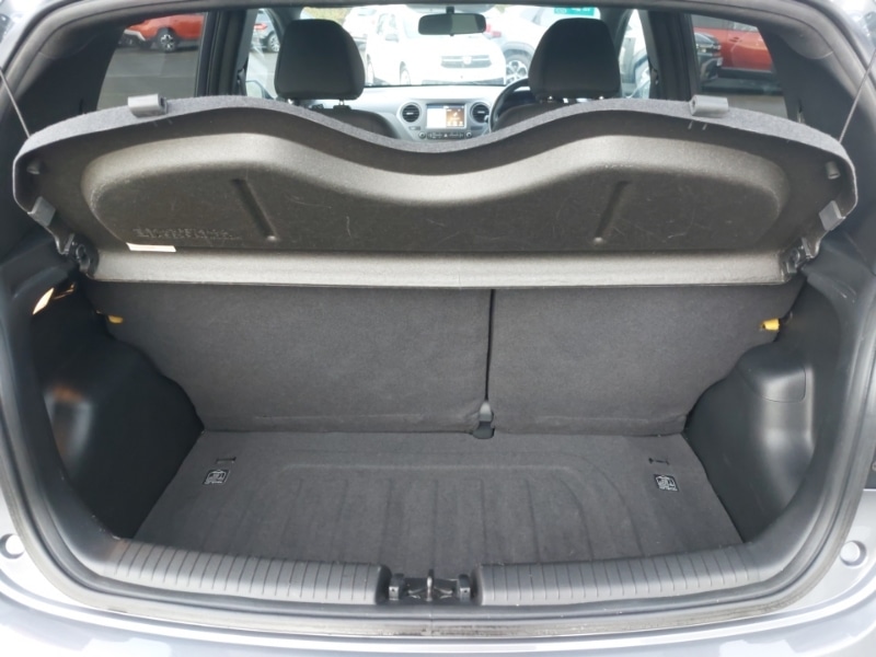 Used Hyundai i10 2018 for sale - 76471488: Photo 8