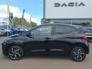 Used Hyundai i10 2023 for sale - 78460595: Photo