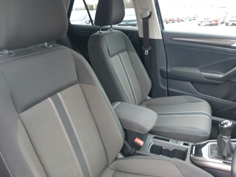 Used Volkswagen T-Roc 2018 for sale - 76983105: Photo 13