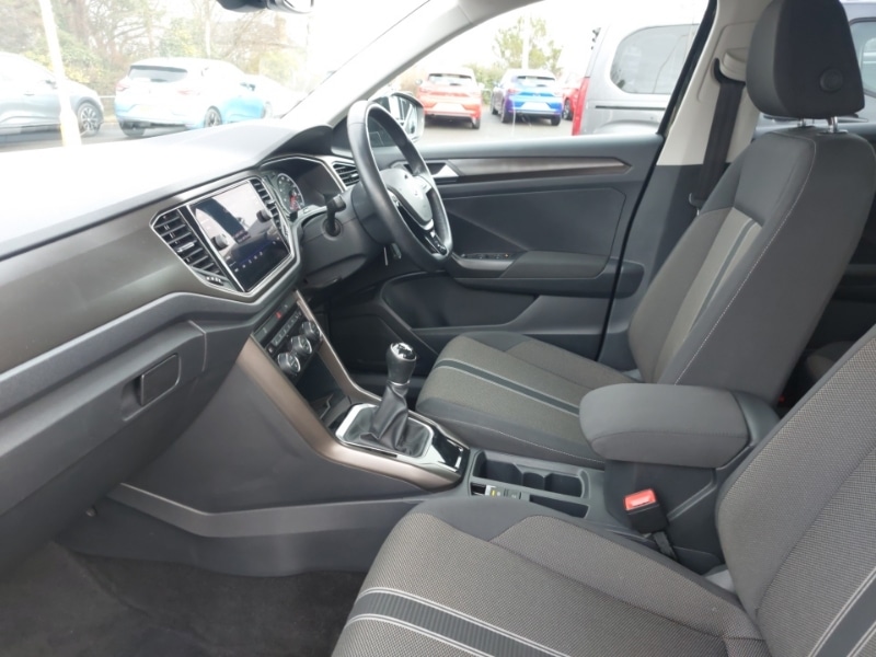 Used Volkswagen T-Roc 2018 for sale - 76983105: Photo 5