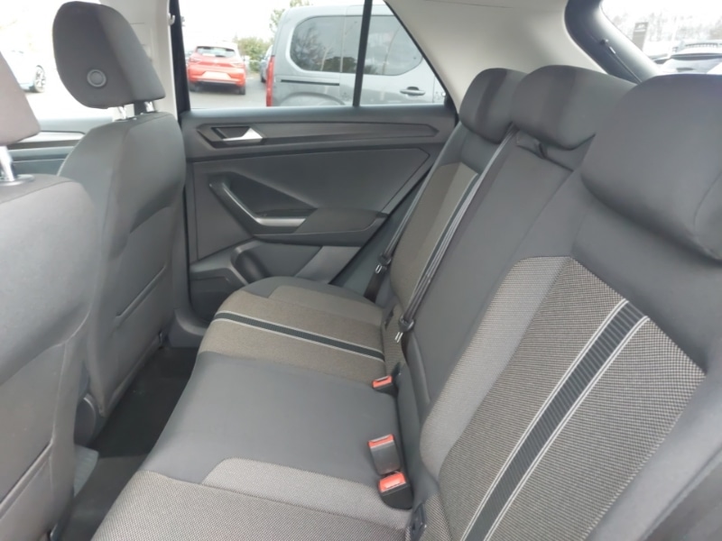 Used Volkswagen T-Roc 2018 for sale - 76983105: Photo 6