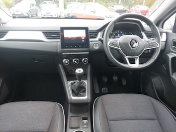 Used Renault Captur 2022 for sale - 76964196: Photo