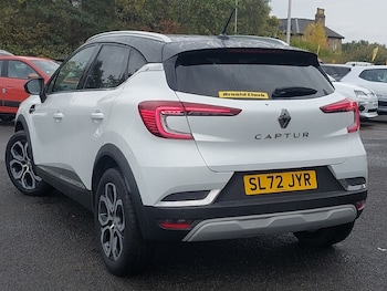 Used Renault Captur 2022 for sale - 76964196: Photo