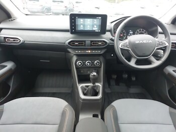 Used Dacia Sandero Stepway 2025 for sale - 77669582: Photo