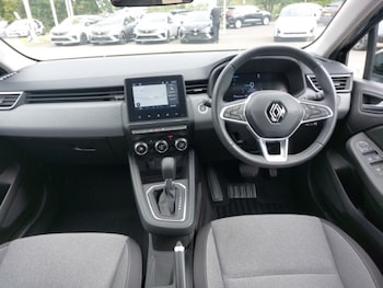 Used Renault Clio 2023 for sale - 79207718: Photo