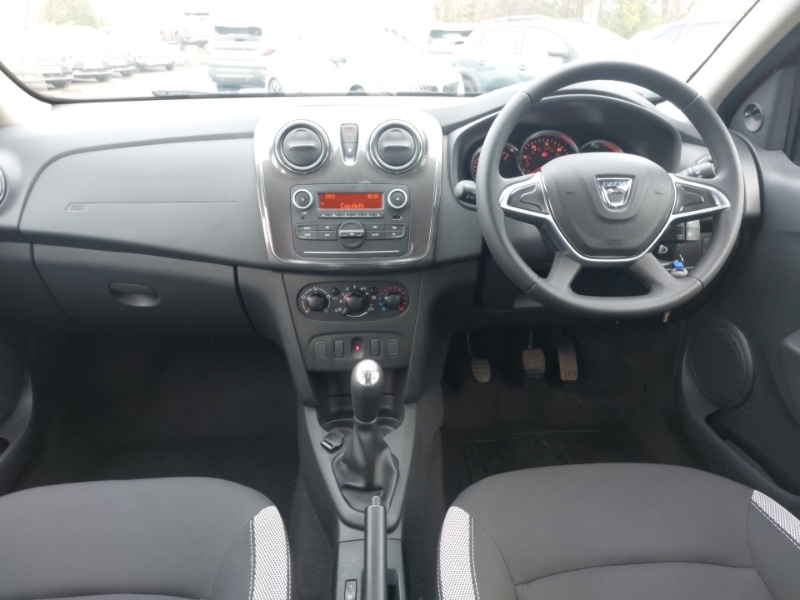 Used Dacia Sandero Stepway 2020 for sale - 77596752: Photo 2