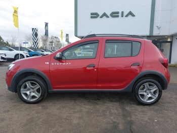 Used Dacia Sandero Stepway 2020 for sale - 77596752: Photo