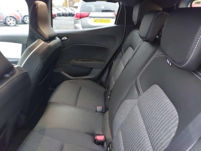 Used Renault Clio 2023 for sale - 76498297: Photo 6