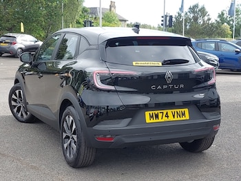 Used Renault Captur 2025 for sale - 75652365: Photo